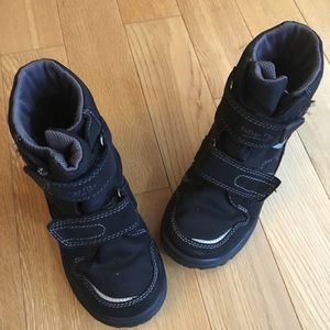 Black winter boots / snow boots with Goretex